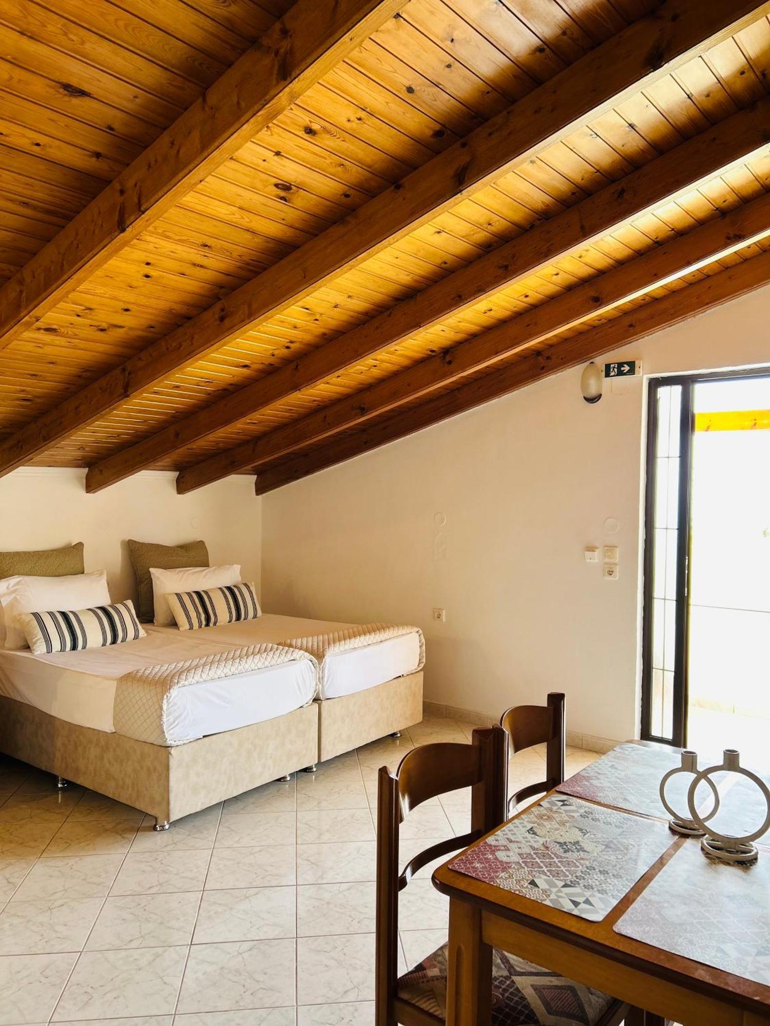 Paradises's Nest Agios Georgios (Corfu)